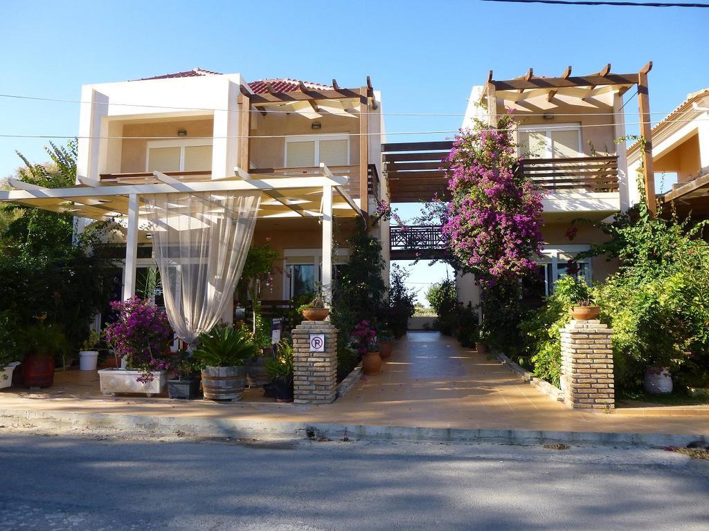 Giovanni Mare Kourouta Exterior photo